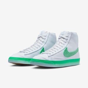 Nike Blazer Mid '77 "Green Fade Chenille Swoosh Gum Sole Women 6.5
